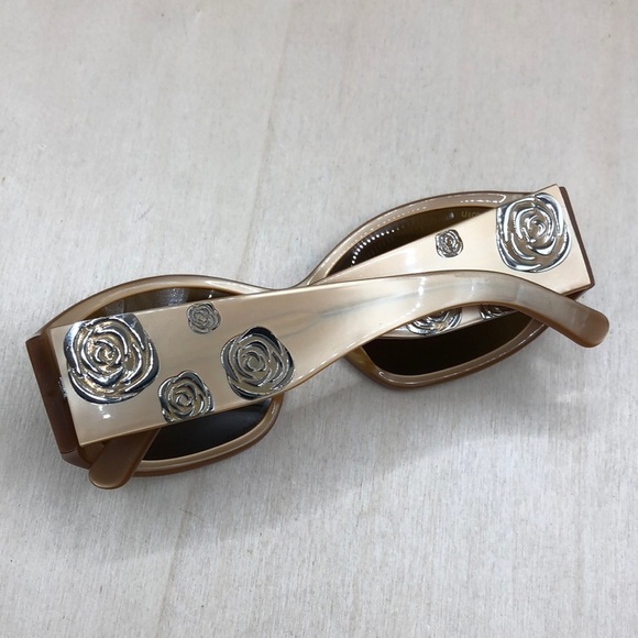Miu Miu Vintage Caramel Brown Flower Design Sunglasses SMU01E Designer main image 9